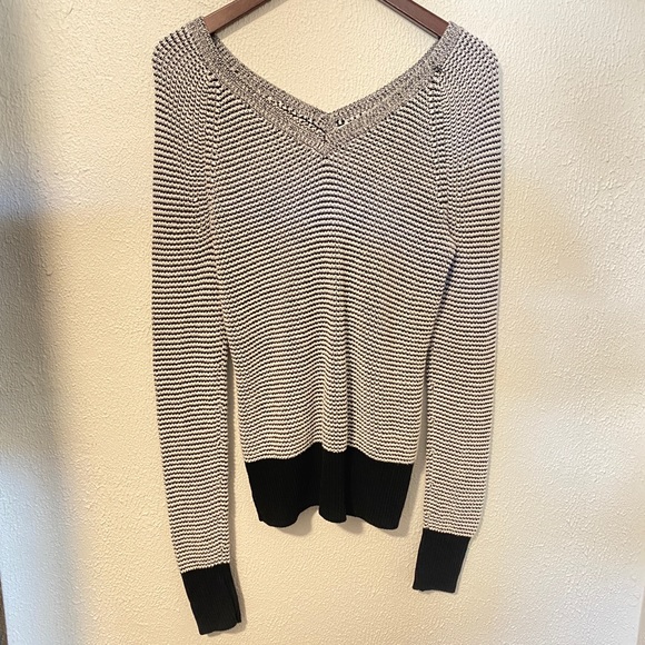Calvin Klein Black and White Knit Sweater - Picture 6 of 6